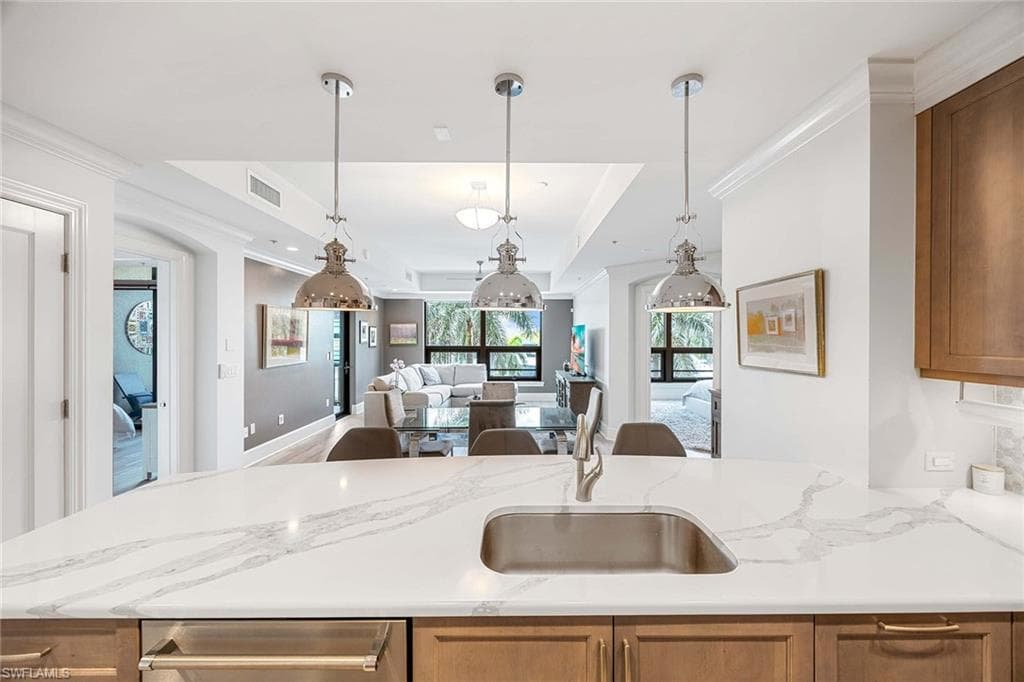 9115 Strada Pl 5312, Naples, FL 34108-1