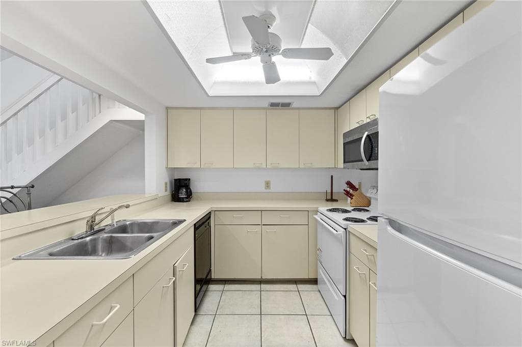 3364 Timberwood Cir, Naples, FL 34105-9