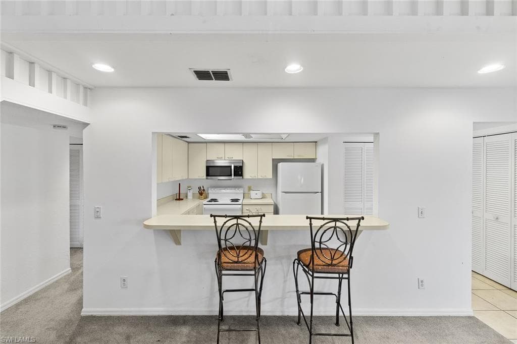 3364 Timberwood Cir, Naples, FL 34105-8