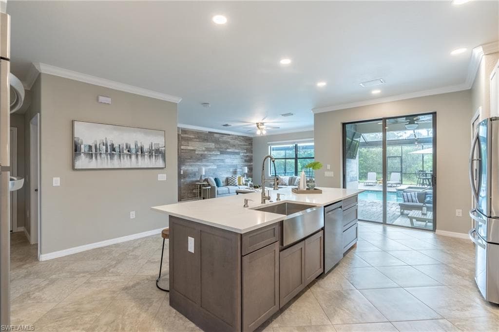 1588 Vizcaya Ln, Naples, FL 34113-10