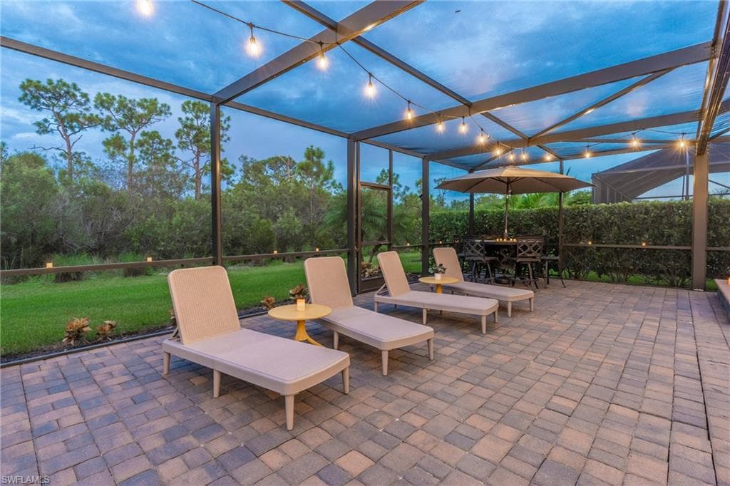 1588 Vizcaya Ln, Naples, FL 34113-18