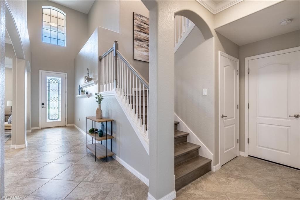 1588 Vizcaya Ln, Naples, FL 34113-23