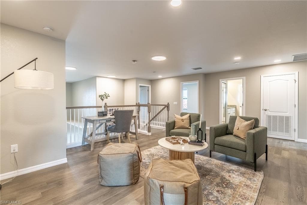 1588 Vizcaya Ln, Naples, FL 34113-24