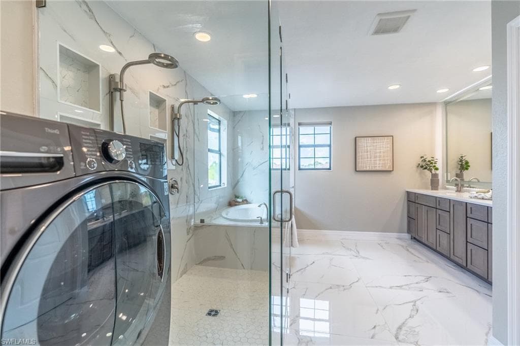 1588 Vizcaya Ln, Naples, FL 34113-30