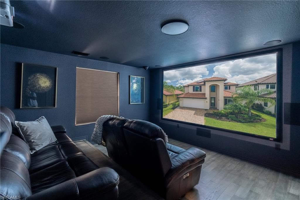 1588 Vizcaya Ln, Naples, FL 34113-34