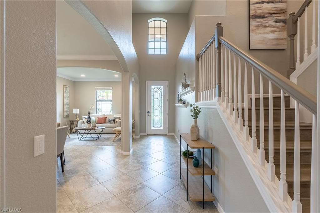 1588 Vizcaya Ln, Naples, FL 34113-4