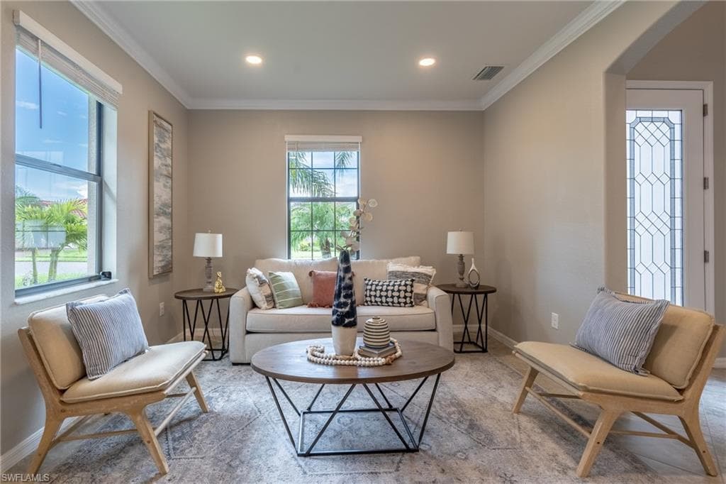 1588 Vizcaya Ln, Naples, FL 34113-5