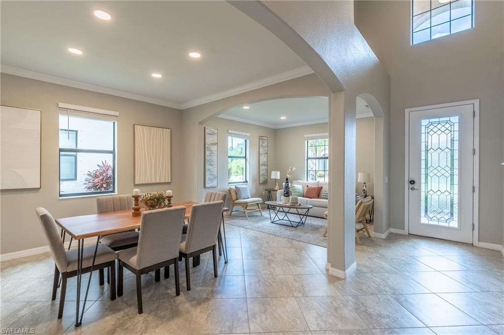 1588 Vizcaya Ln, Naples, FL 34113-6