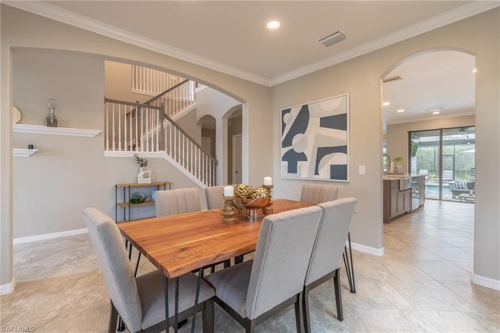 1588 Vizcaya Ln, Naples, FL 34113-7