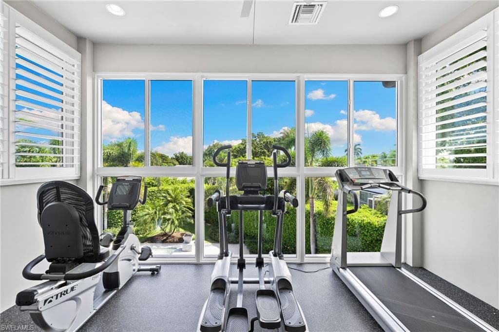 745 Riviera Dr, Naples, FL 34103-26