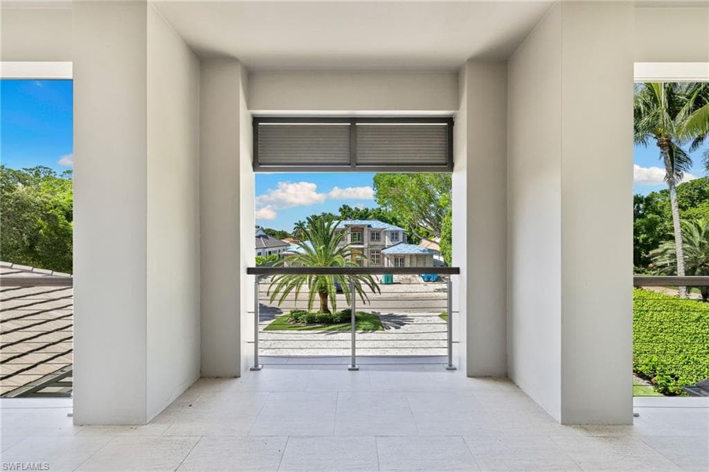 745 Riviera Dr, Naples, FL 34103-30