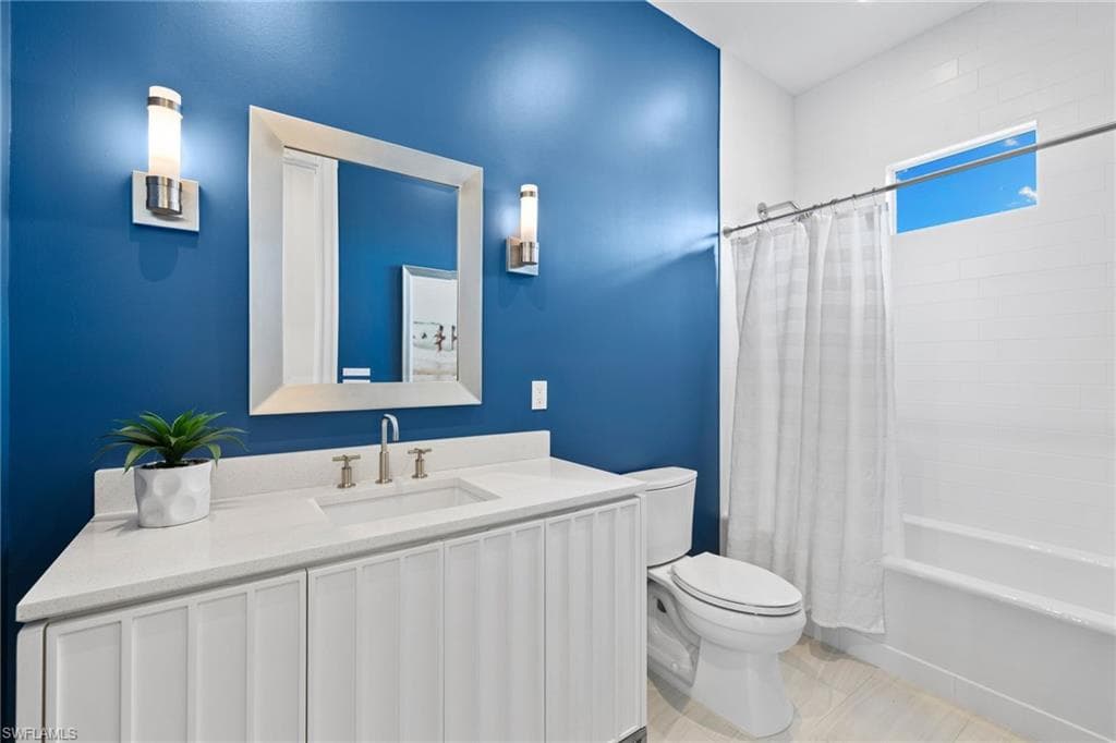 745 Riviera Dr, Naples, FL 34103-31