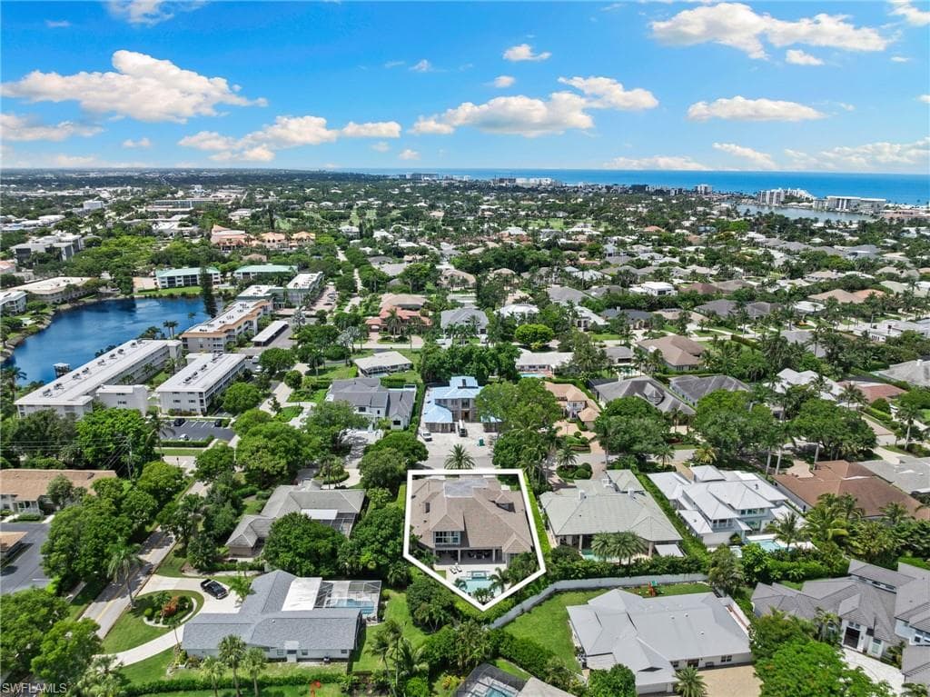 745 Riviera Dr, Naples, FL 34103-39