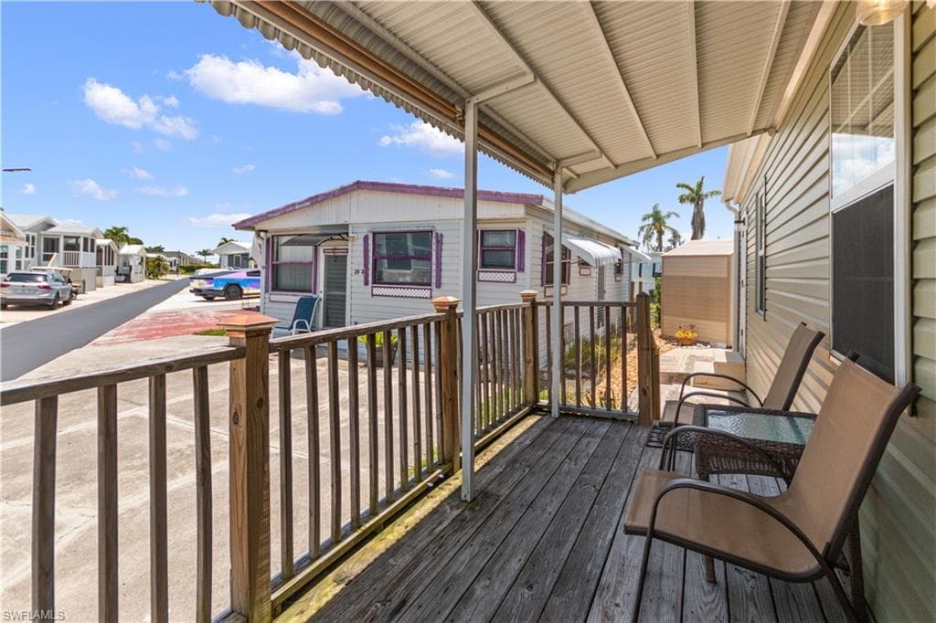 11089 Sunglow Ln, Fort Myers, FL 33908-3