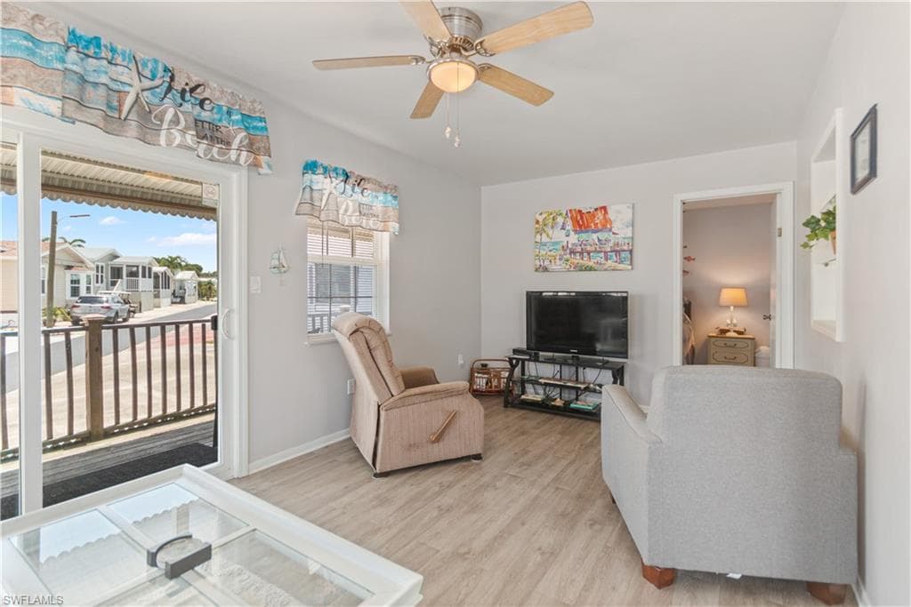 11089 Sunglow Ln, Fort Myers, FL 33908-6