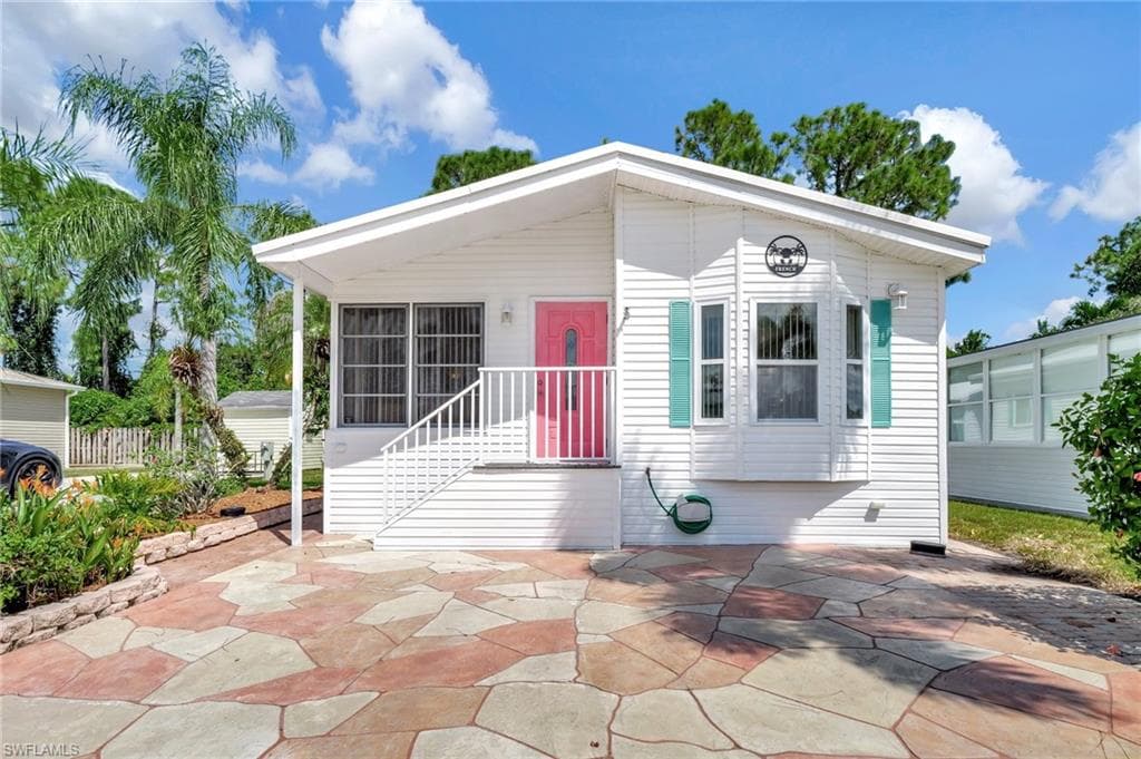 1031 Crystal Lake Dr, Naples, FL 34120-1