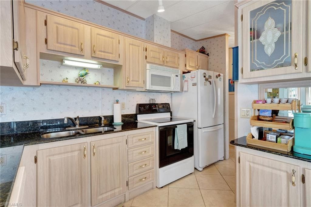 1031 Crystal Lake Dr, Naples, FL 34120-5