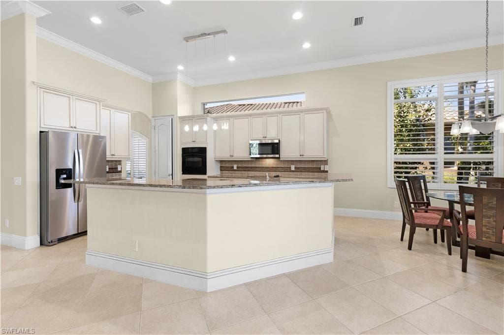 12103 Via Cercina Dr, Bonita Springs, FL 34135-21