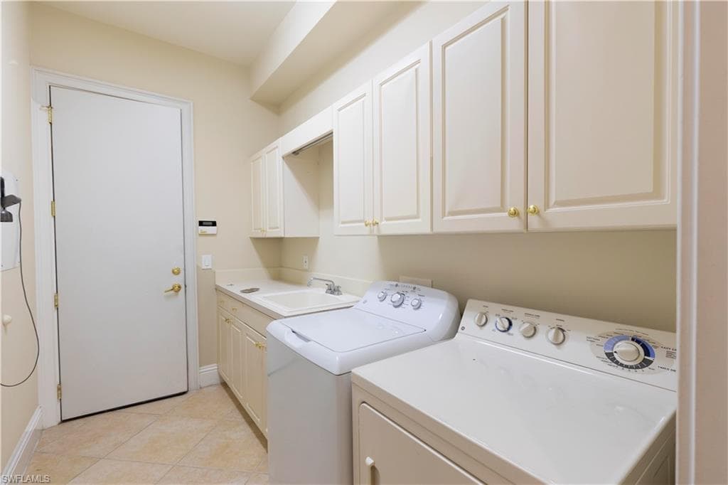 12103 Via Cercina Dr, Bonita Springs, FL 34135-33