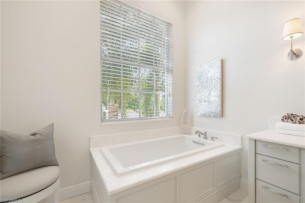 15505 Monterosso Ln 202, Naples, FL 34110-24