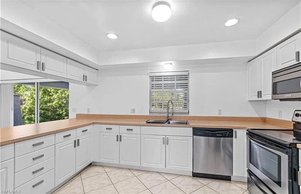 3265 58th Ave NE, Naples, FL 34120-15