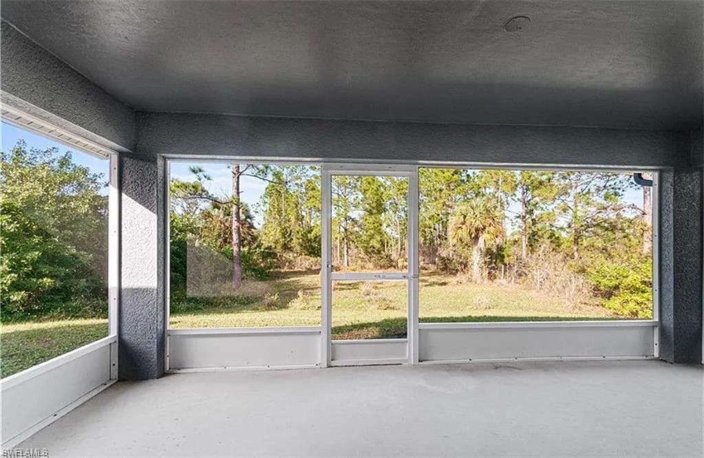3265 58th Ave NE, Naples, FL 34120-5