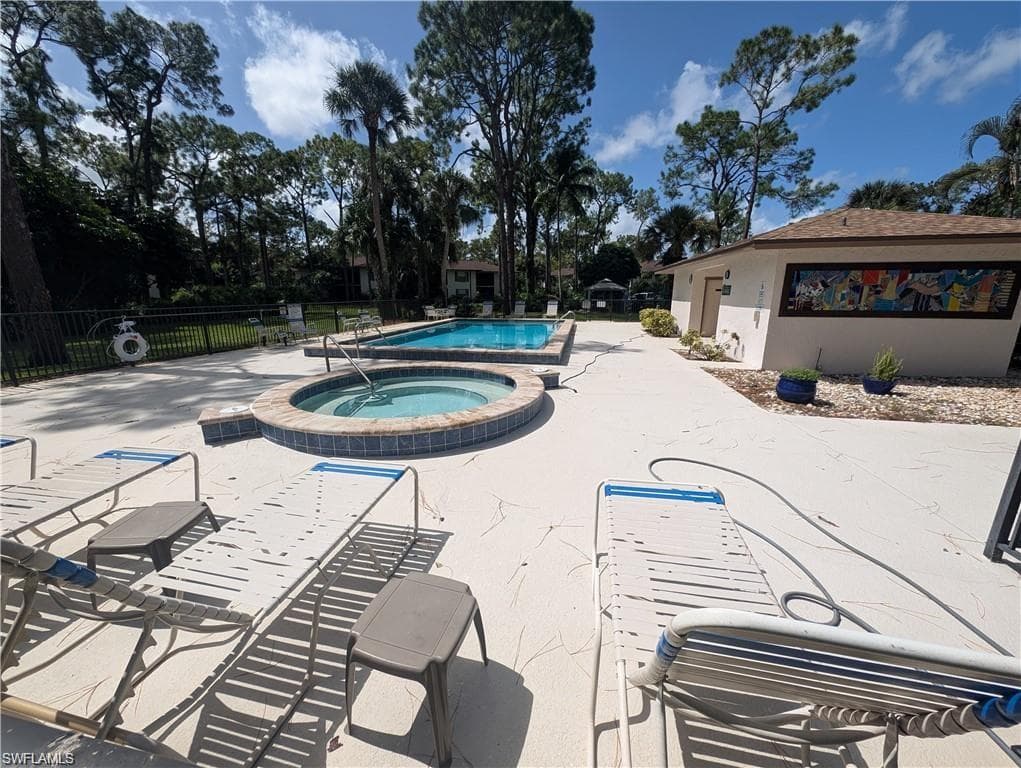 1915 Courtyard Way G102, Naples, FL 34112-3