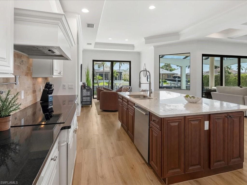 1812 Maywood Ct, Marco Island, FL 34145-21