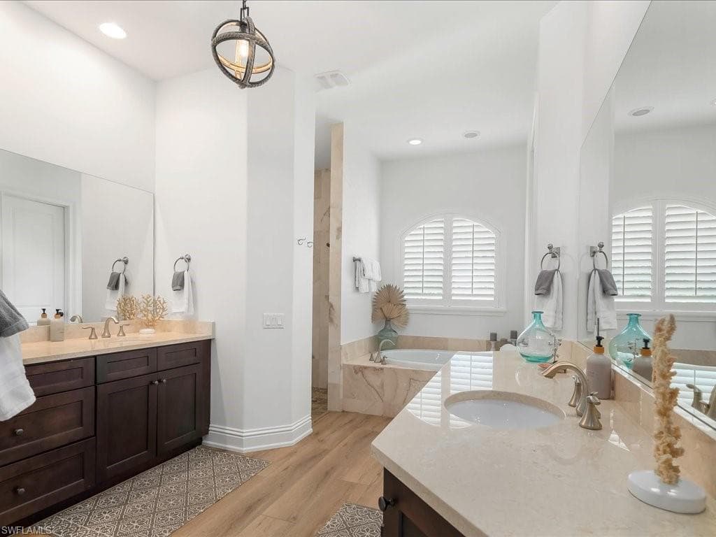 1812 Maywood Ct, Marco Island, FL 34145-24