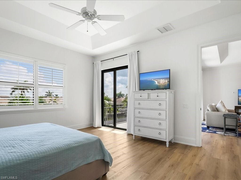 1812 Maywood Ct, Marco Island, FL 34145-32