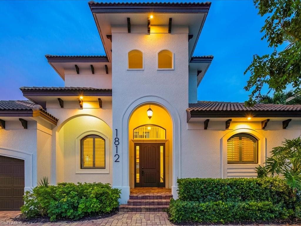1812 Maywood Ct, Marco Island, FL 34145-3