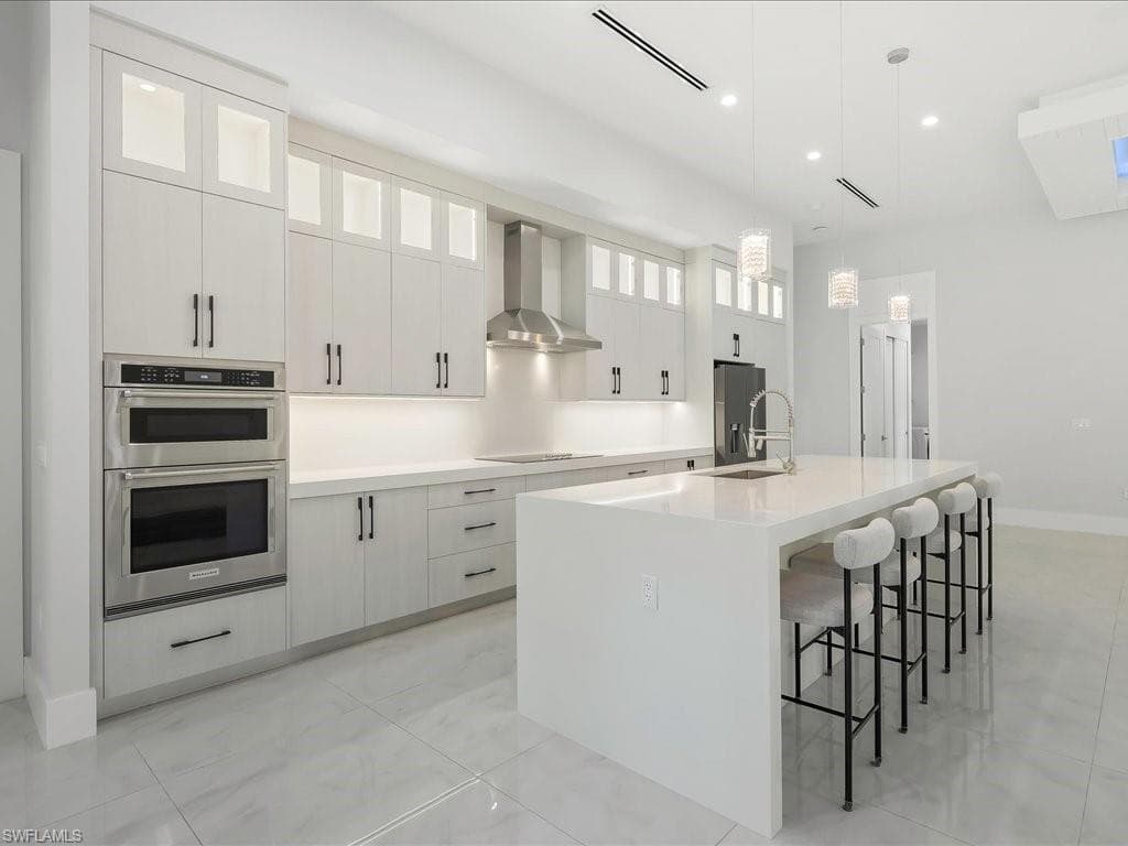 103 14th St SE, Naples, FL 34117-12