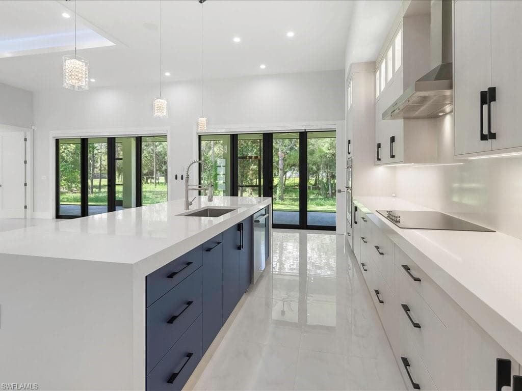 103 14th St SE, Naples, FL 34117-15