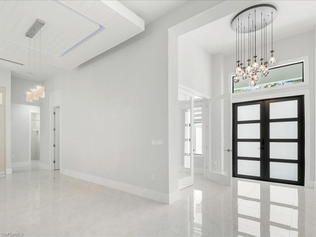103 14th St SE, Naples, FL 34117-17