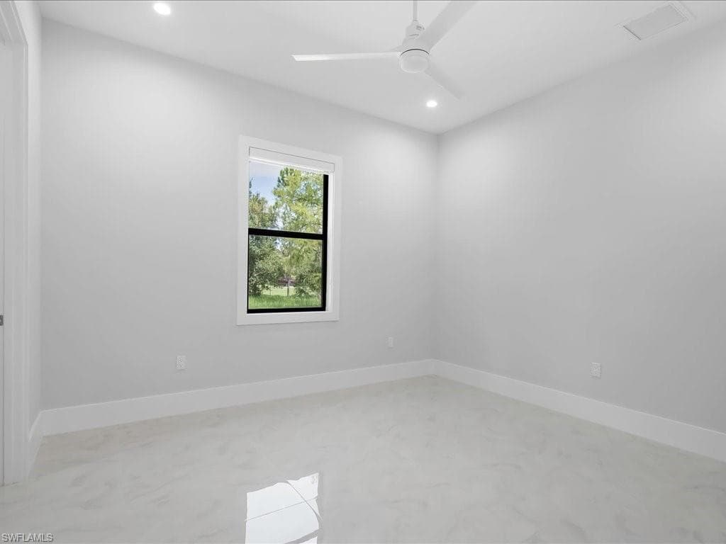 103 14th St SE, Naples, FL 34117-25