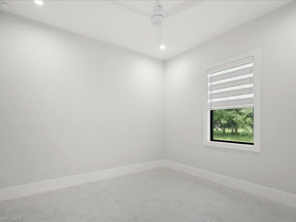 103 14th St SE, Naples, FL 34117-28