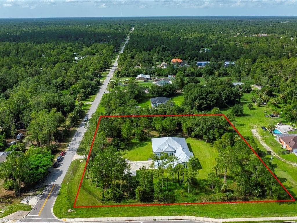 103 14th St SE, Naples, FL 34117-41