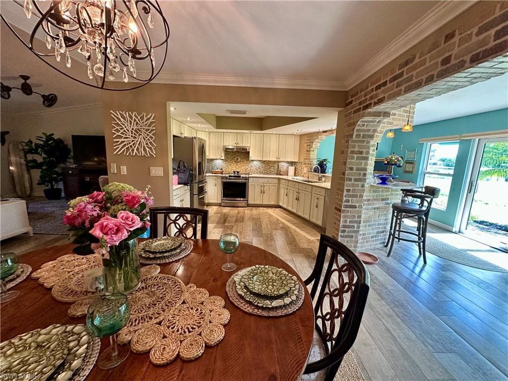 107 Round Key Cir E9, Naples, FL 34112-15