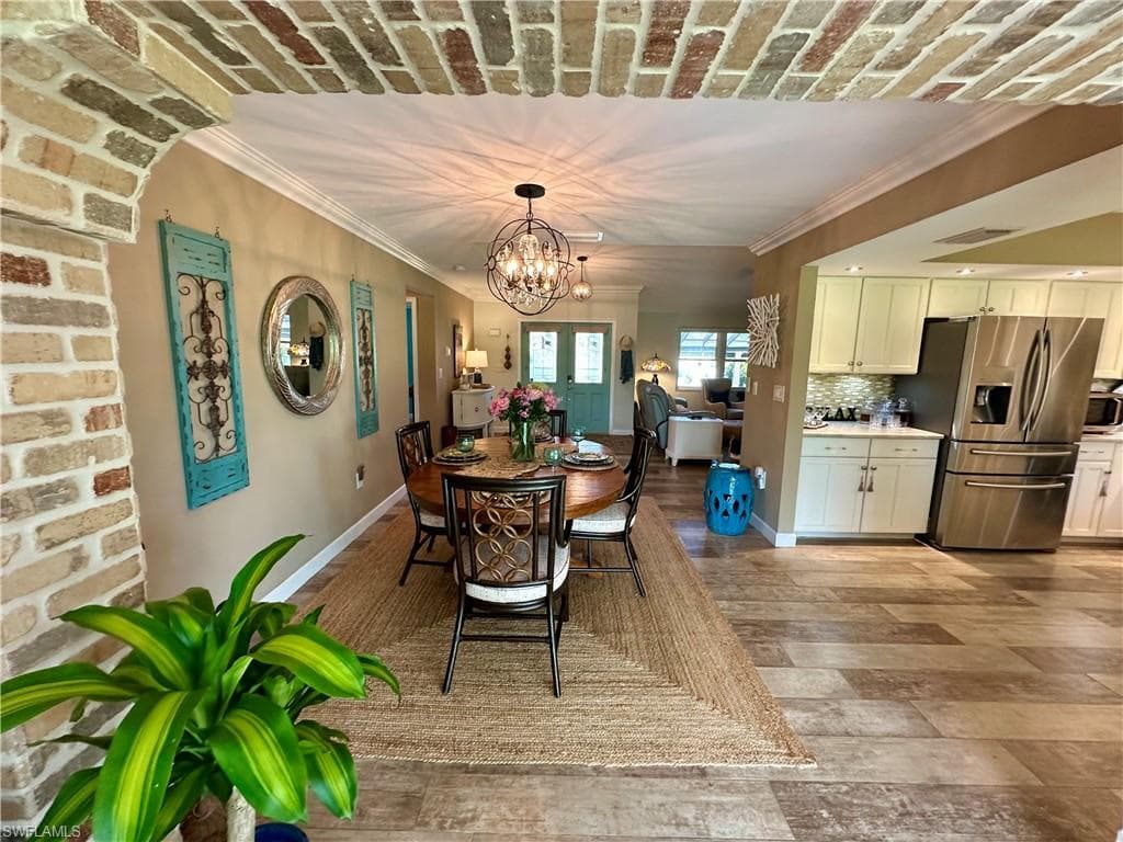 107 Round Key Cir E9, Naples, FL 34112-2