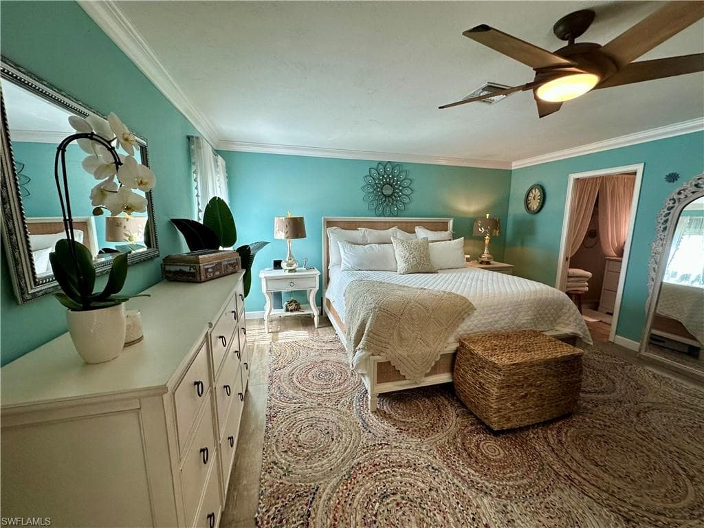 107 Round Key Cir E9, Naples, FL 34112-33