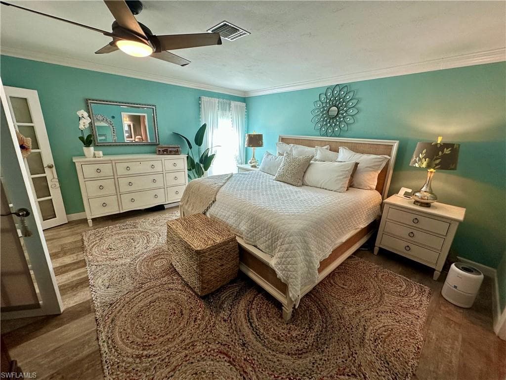 107 Round Key Cir E9, Naples, FL 34112-38