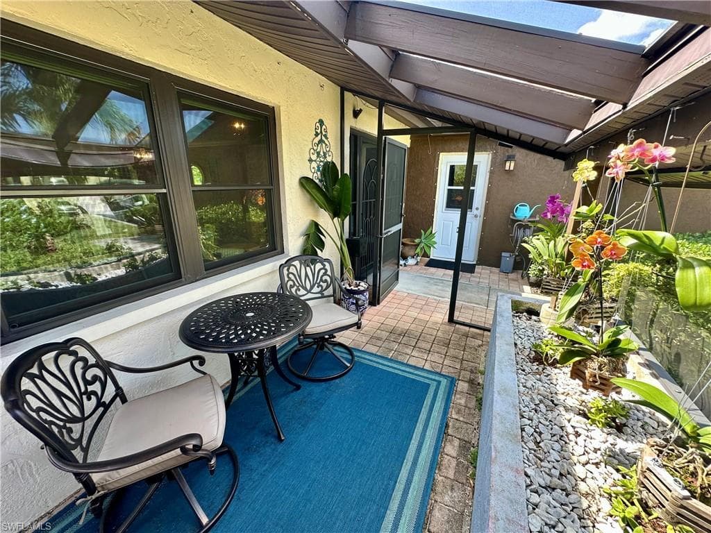 107 Round Key Cir E9, Naples, FL 34112-4