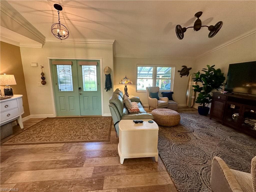 107 Round Key Cir E9, Naples, FL 34112-7