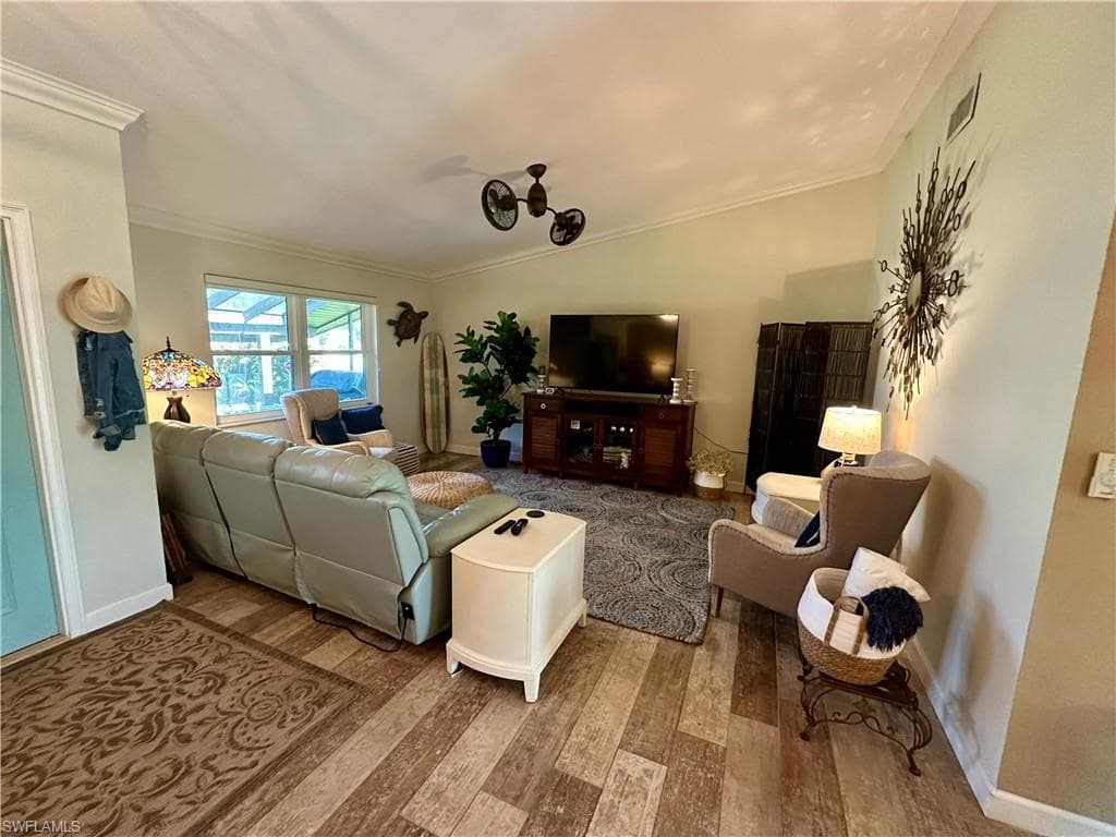 107 Round Key Cir E9, Naples, FL 34112-8