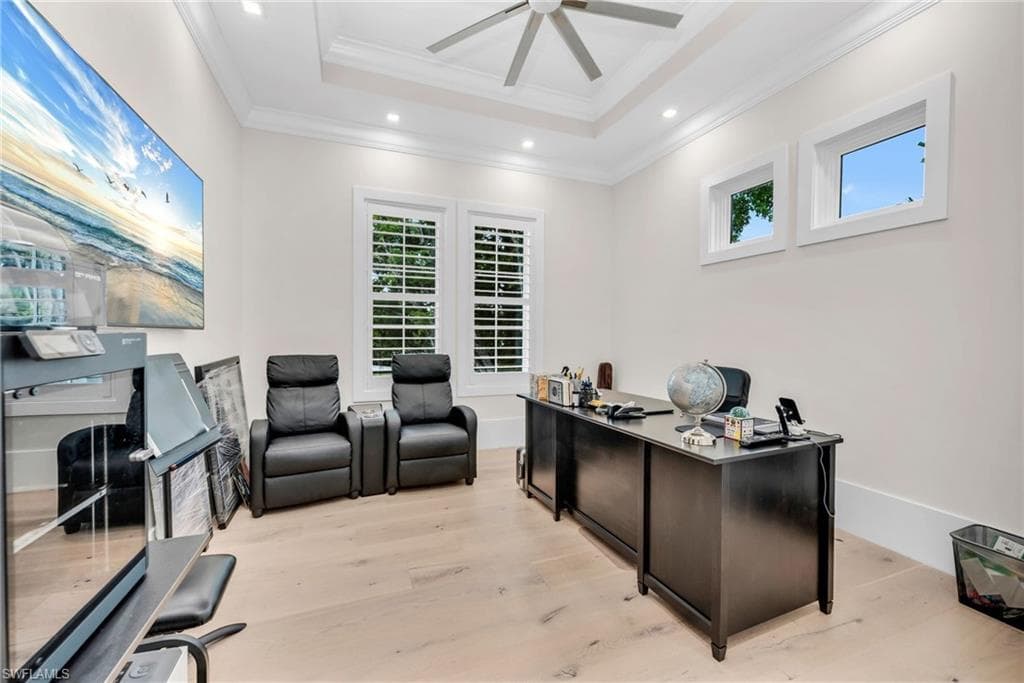 3190 Crayton Rd, Naples, FL 34103-16