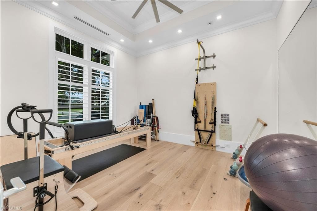 3190 Crayton Rd, Naples, FL 34103-34