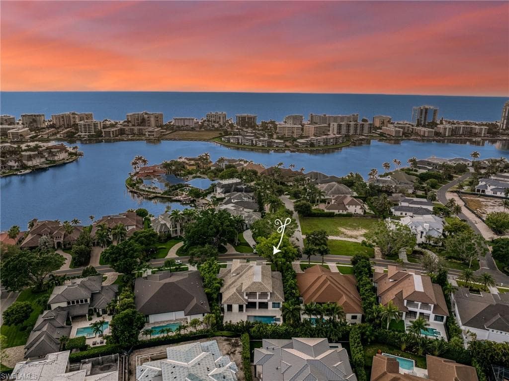 3190 Crayton Rd, Naples, FL 34103-5