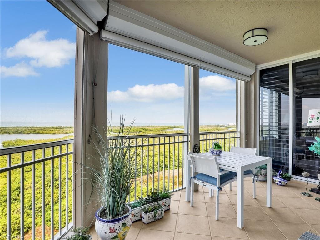 1001 Arbor Lake Dr 1102, Naples, FL 34110-24