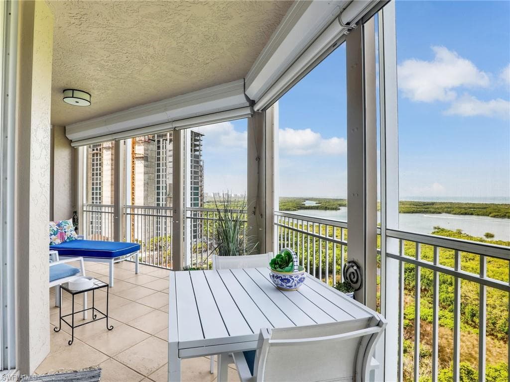 1001 Arbor Lake Dr 1102, Naples, FL 34110-25