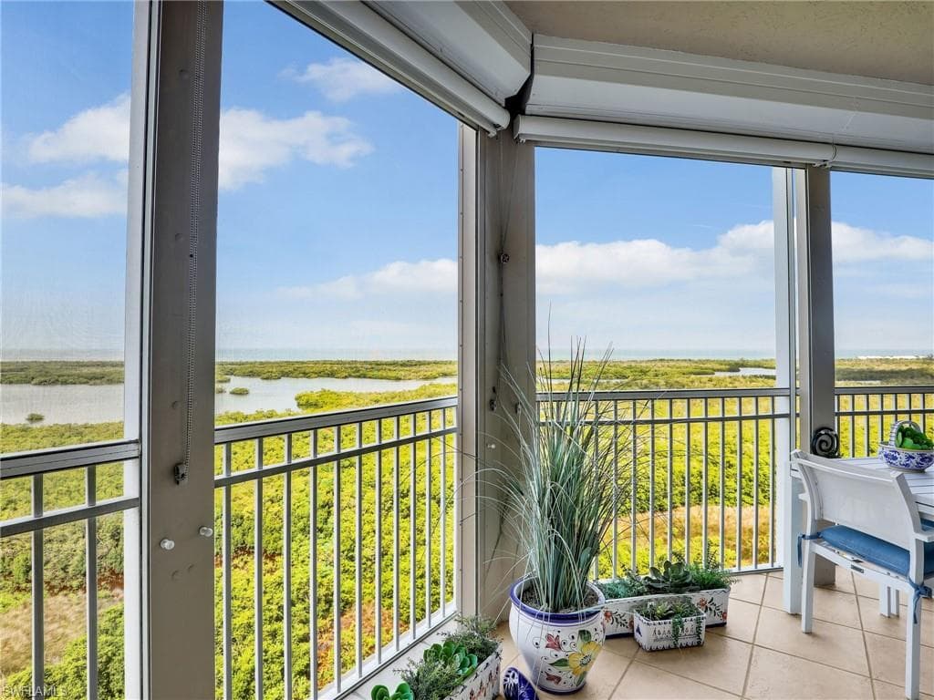 1001 Arbor Lake Dr 1102, Naples, FL 34110-28